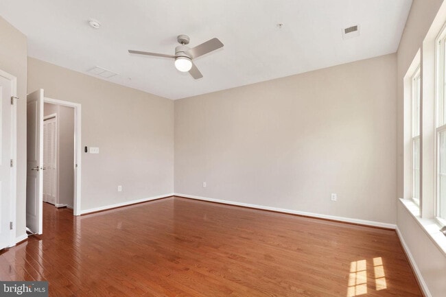 Building Photo - 9418 Paragon Ct