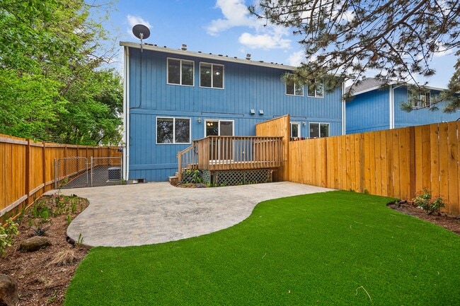 Building Photo - 6133SE