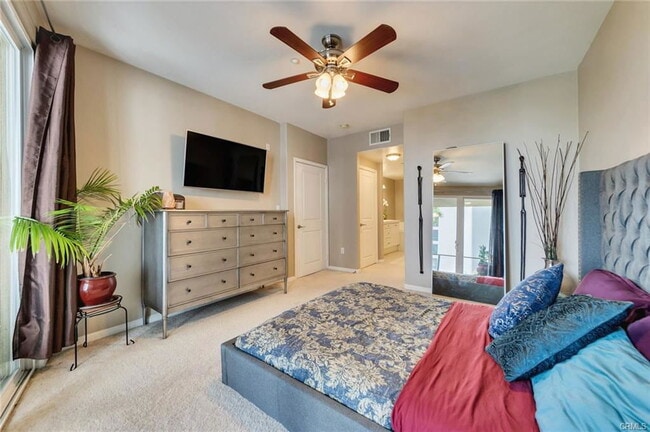 Building Photo - 1400 E Ocean Blvd