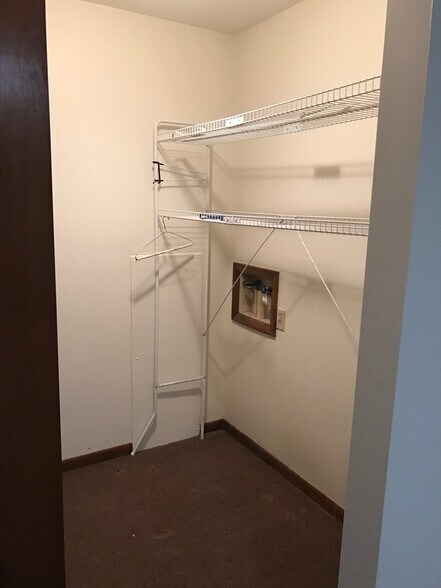 Building Photo - 951 E. Wabash St