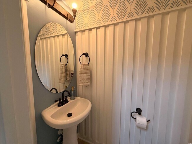 Building Photo - 204 Fulbourn Pl