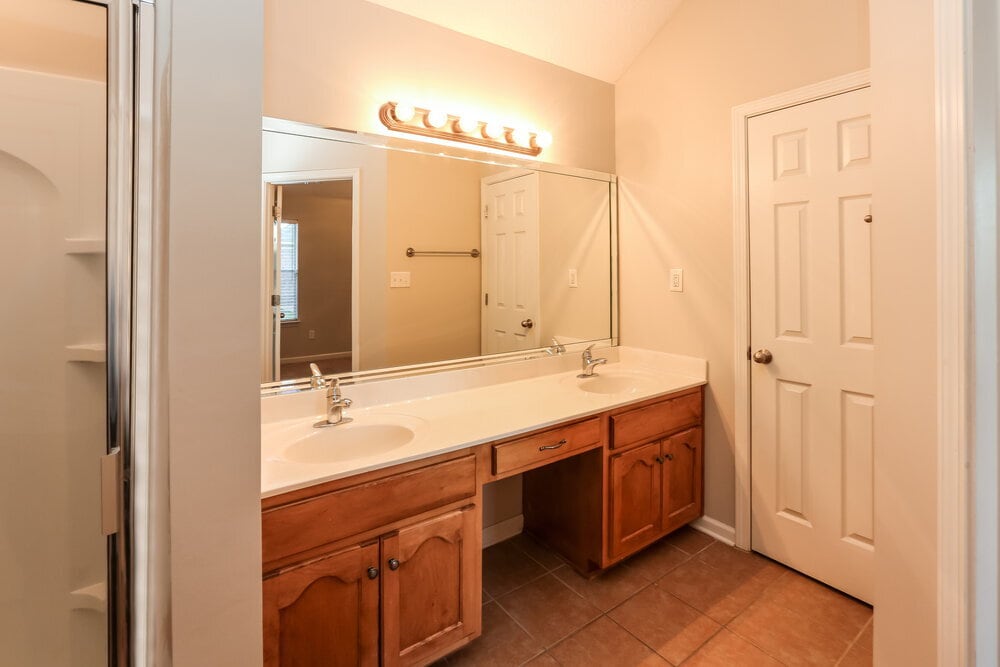 Building Photo - 7182 Crape Myrtle Dr