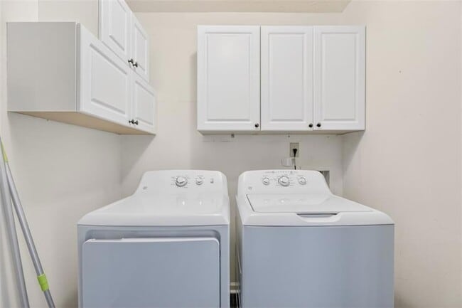 Building Photo - 5205 Maltdie Ct NE