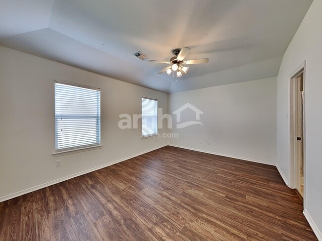 Building Photo - 202 Splintered Arrow Dr