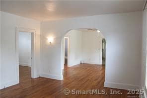 Building Photo - 44 Bird St