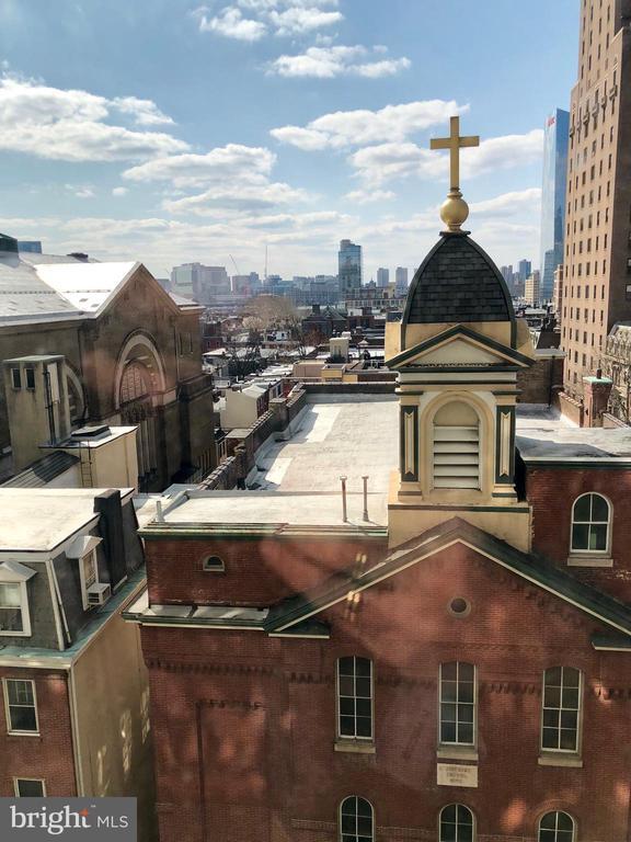 Building Photo - 224 W Rittenhouse Square