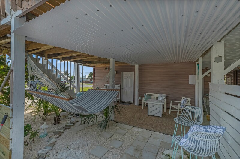 Building Photo - 216 Rose Ln