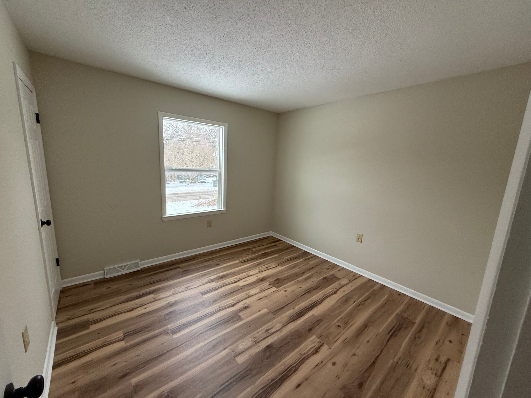 Room 3 - 225 Pleasure Dr