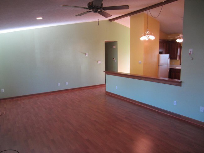 Building Photo - 12 Waterview Point