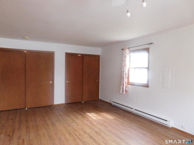 Building Photo - 5 Larson Dr