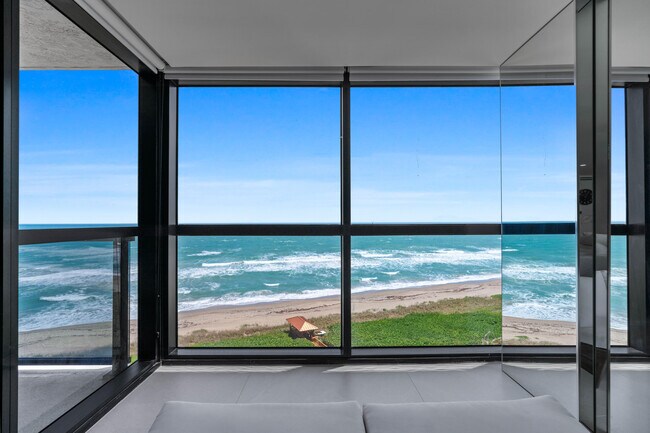 Building Photo - 10410 S Ocean Dr