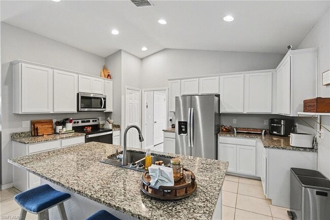 Building Photo - 1109 NW 12th Ln