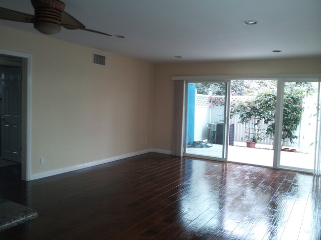 Living rm - 2639 6th St