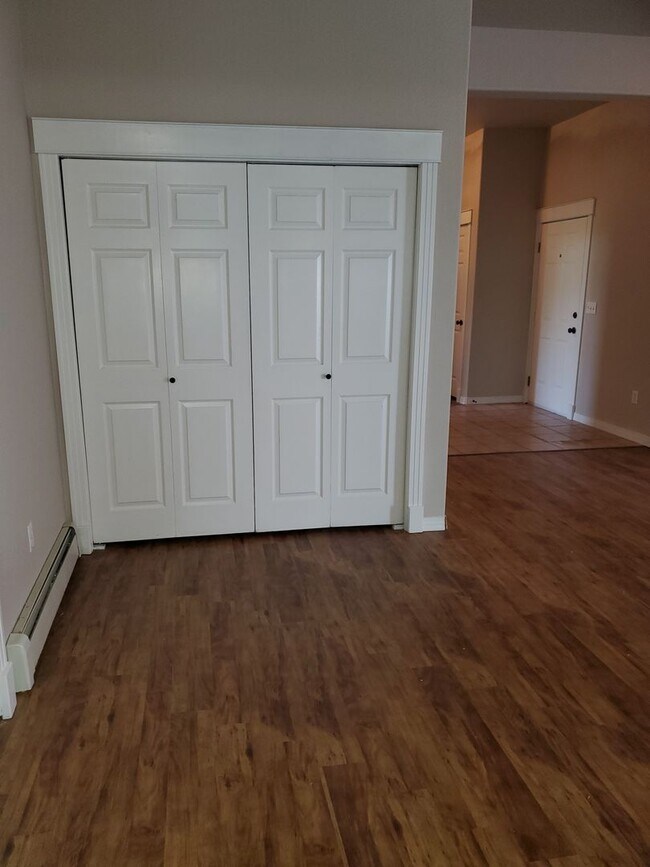 Building Photo - 2012 Remington St