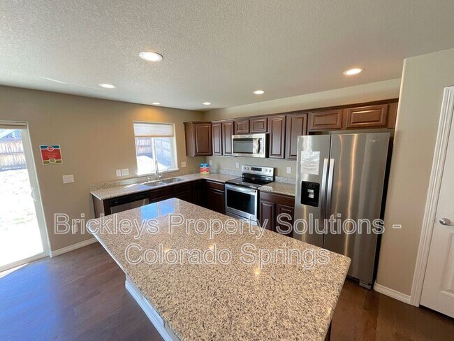 Building Photo - 6523 Lamine Dr