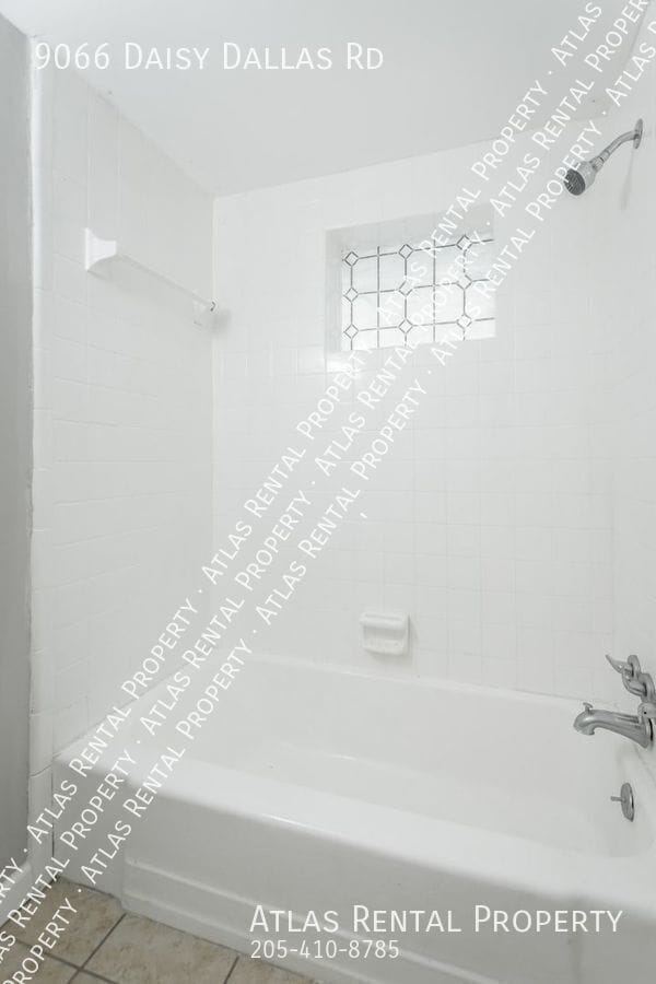 Building Photo - 9066 Daisy Dallas Rd