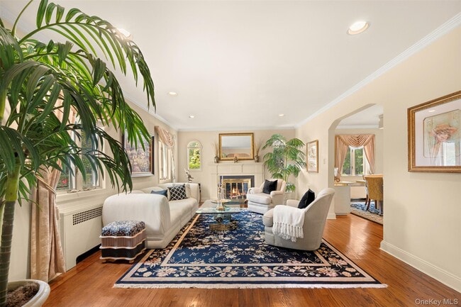 Building Photo - 23 Parkside Dr