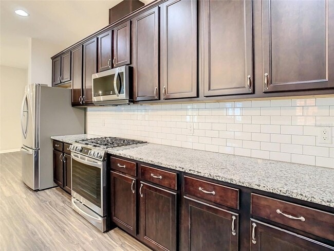 Building Photo - 14912 Caravan Ave