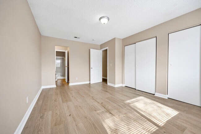 Building Photo - bg0724