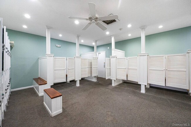 Building Photo - 598 Blue Ridge Dr