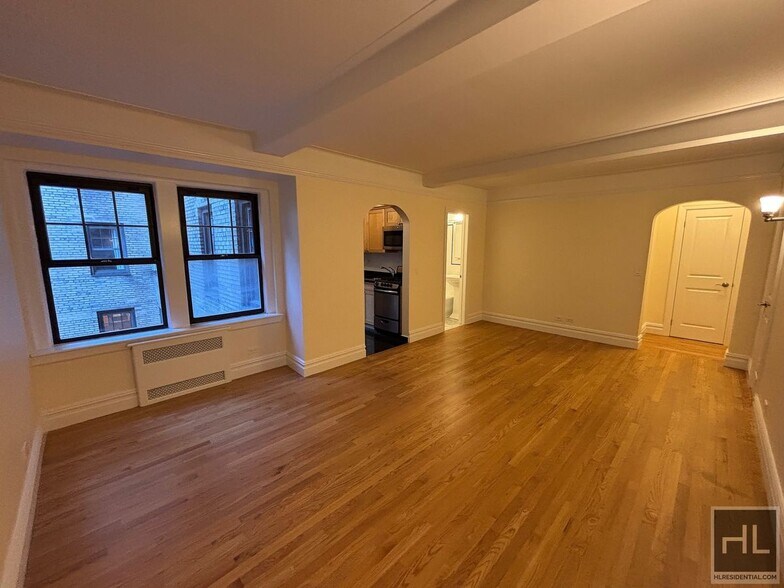 Building Photo - Christopher Street