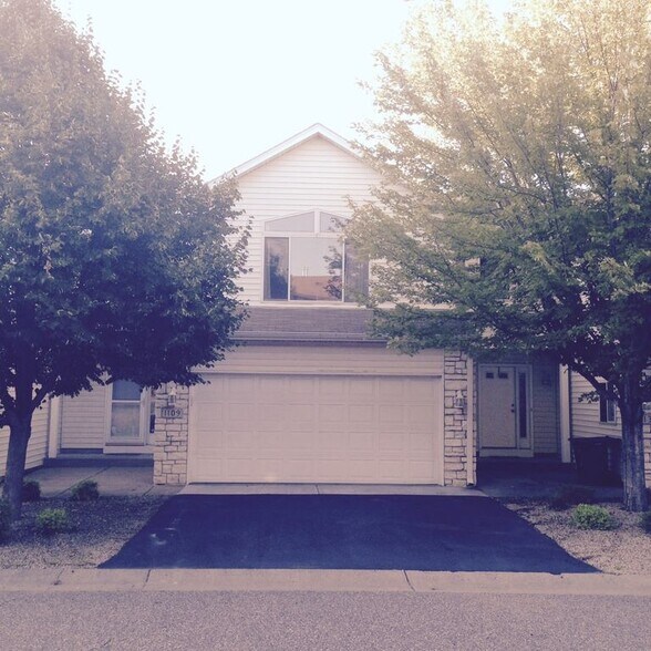 Building Photo - 1109 Bristol Ln