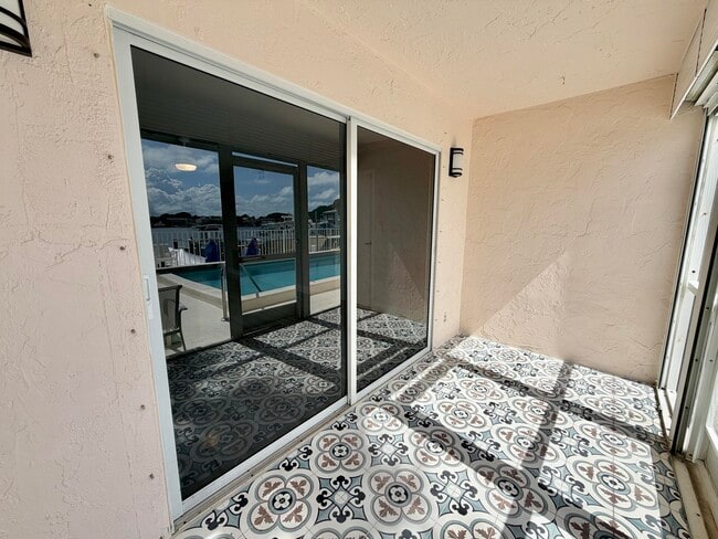 Building Photo - 312 Northlake Dr