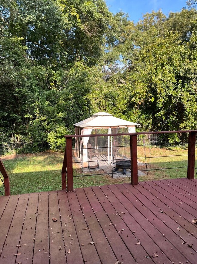 Building Photo - 3 BR/ 2 BA Close to Downtown Watkinsville ...