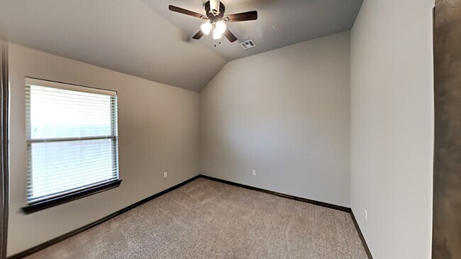 Building Photo - Very Beautiful Home in Mustang School Dist...