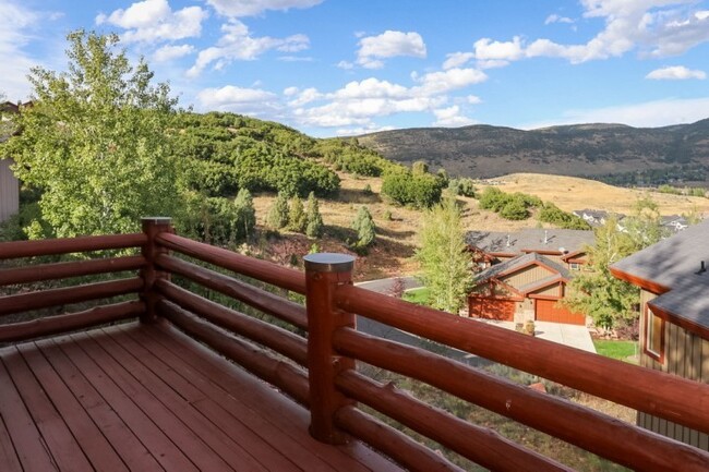 Building Photo - Beautiful 3 Bedroom Home in the Park City ...