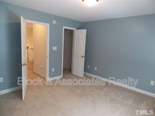 Building Photo - 5523 Cottonrose Ln