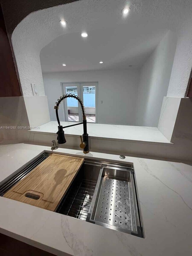 Building Photo - Southwest 96th Avenue, Miami, FL 33165 - 3 BR 2 BA single-family home