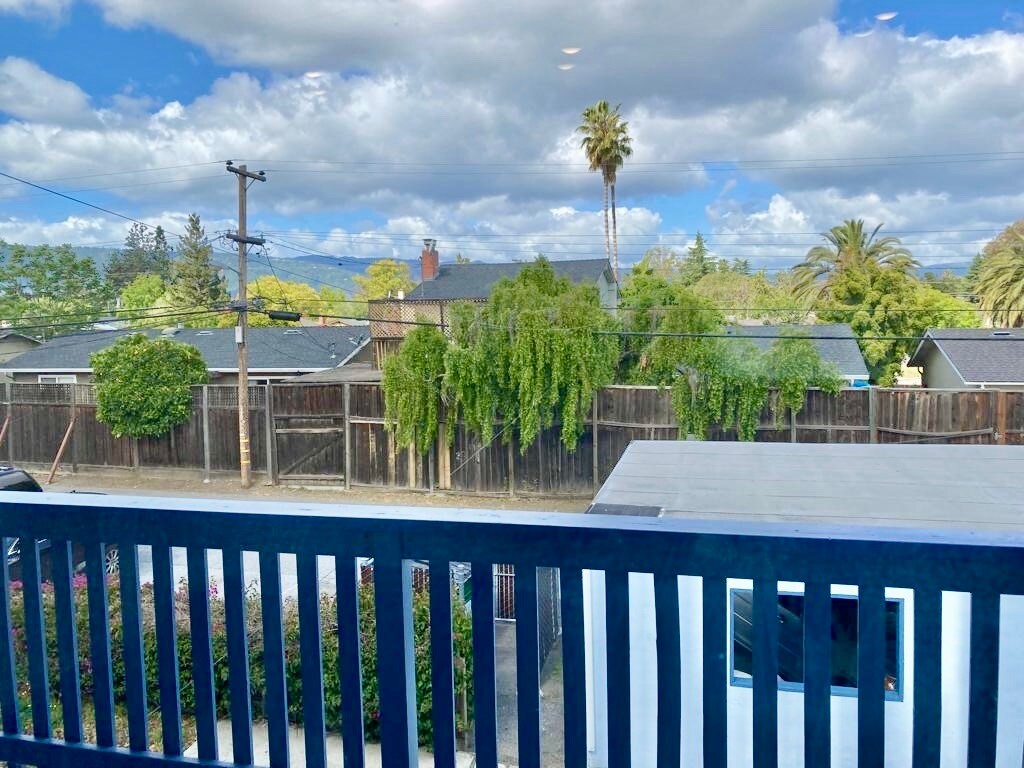 Building Photo - 907 Sharmon Palms Ln