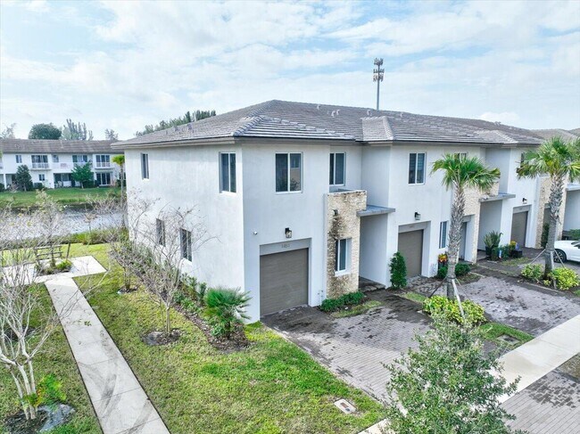 Building Photo - 1451 Pioneer Way