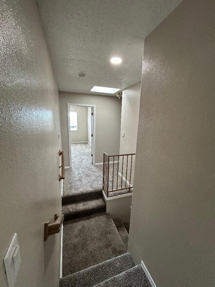 Building Photo - 6609 Saint Josephs Ave NW