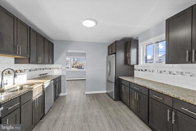 Building Photo - 18 Armor Ct