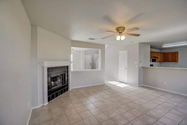 Building Photo - 1238 Acanthus St