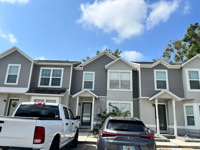 Building Photo - 4355 Brook Hollow Cir