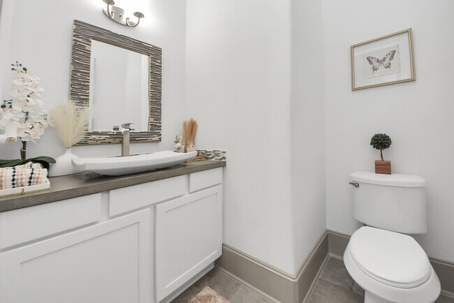 Building Photo - 1911 Sapphire Pines Ln