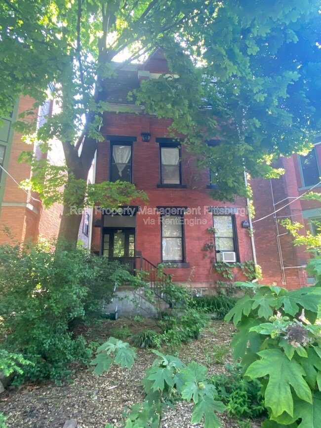 Building Photo - 207 S Millvale Ave