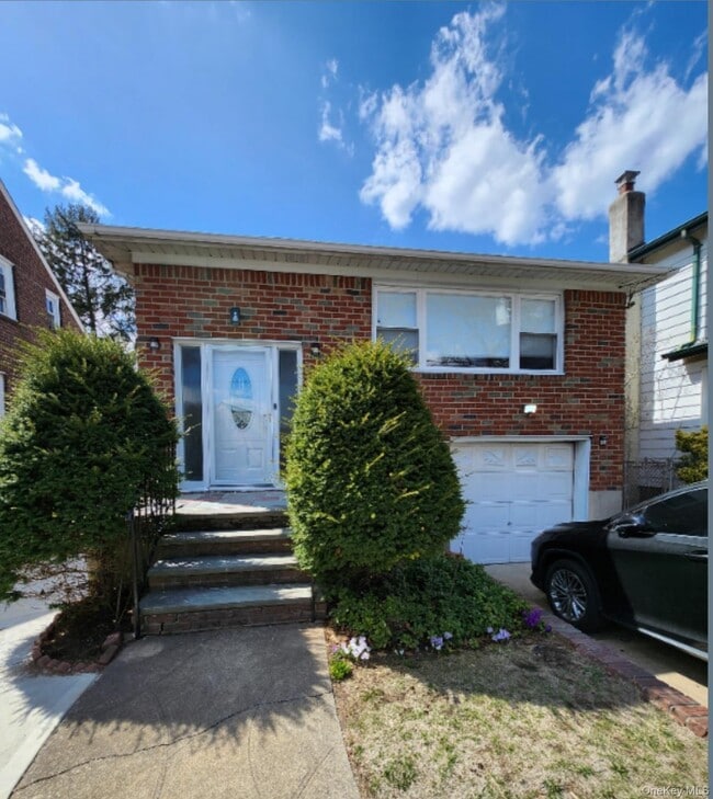Building Photo - 132A Hawthorne Ave