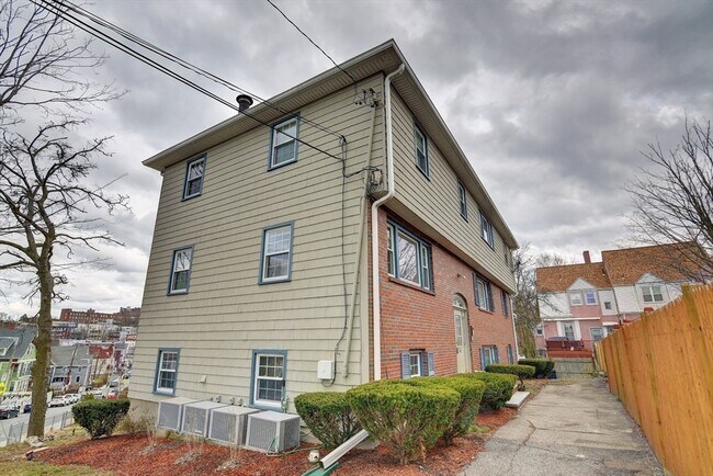 Primary Photo - 30 Trull St