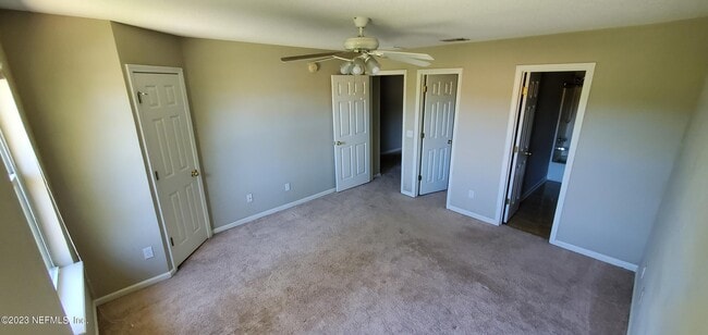 Building Photo - 401 Scrub Jay Dr