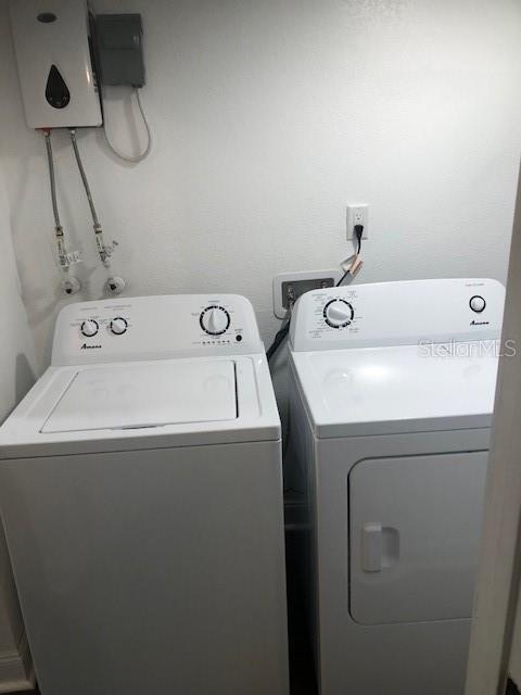 Building Photo - 1802 E Comanche Ave