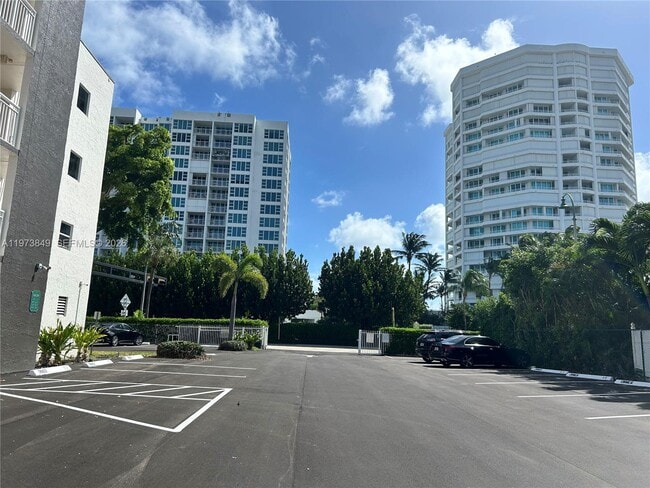 Building Photo - 1541 S Ocean Blvd
