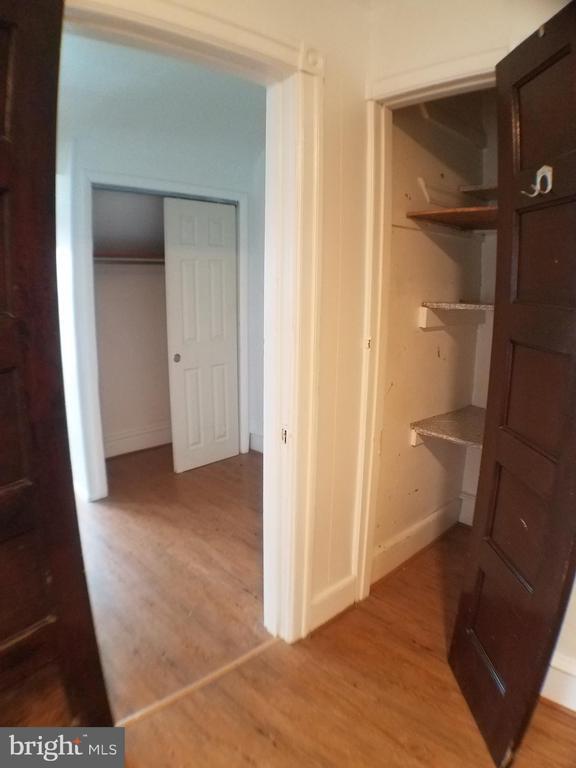 Building Photo - 465 Gerhard St