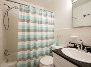 Full Bathroom - 402 13th ST NE