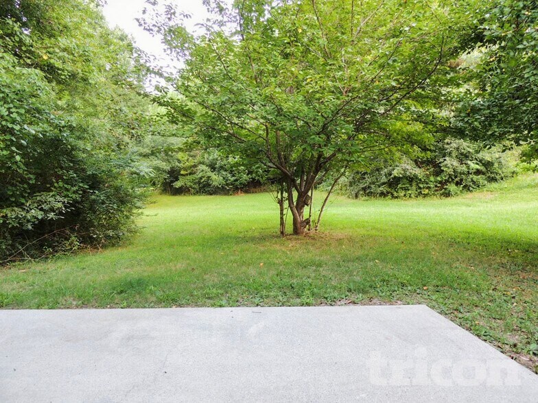 Building Photo - 65 Spring Cir