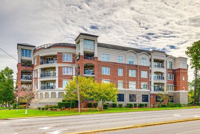 Building Photo - Fabulous 2 Bedroom 2 Bath Condo in Southga...