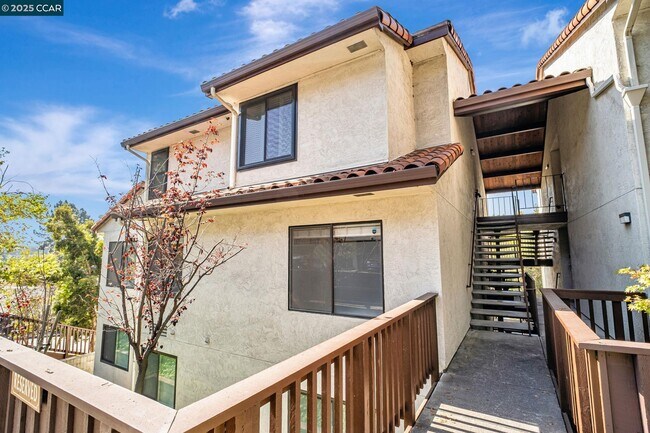 Building Photo - 22135 Sevilla Rd